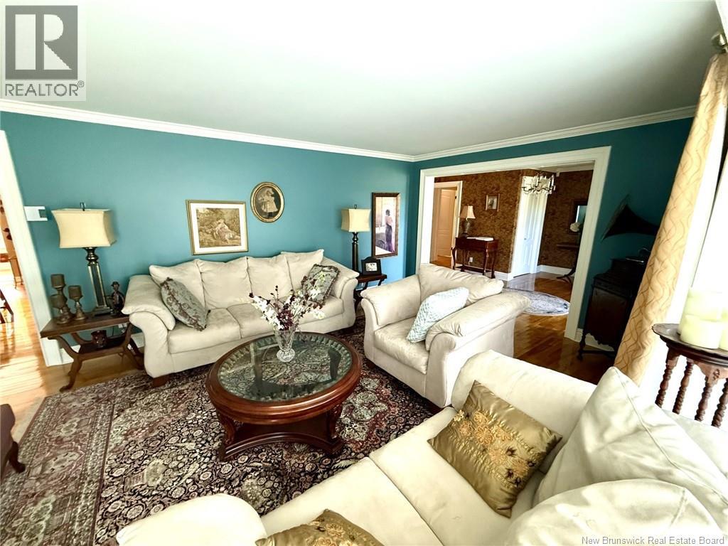728 Boul. St-Pierre Ouest - Image 27