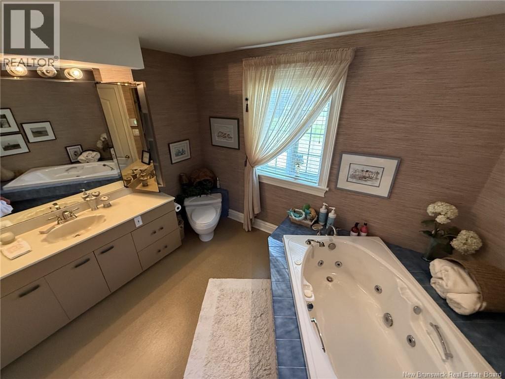 728 Boul. St-Pierre Ouest - Image 35