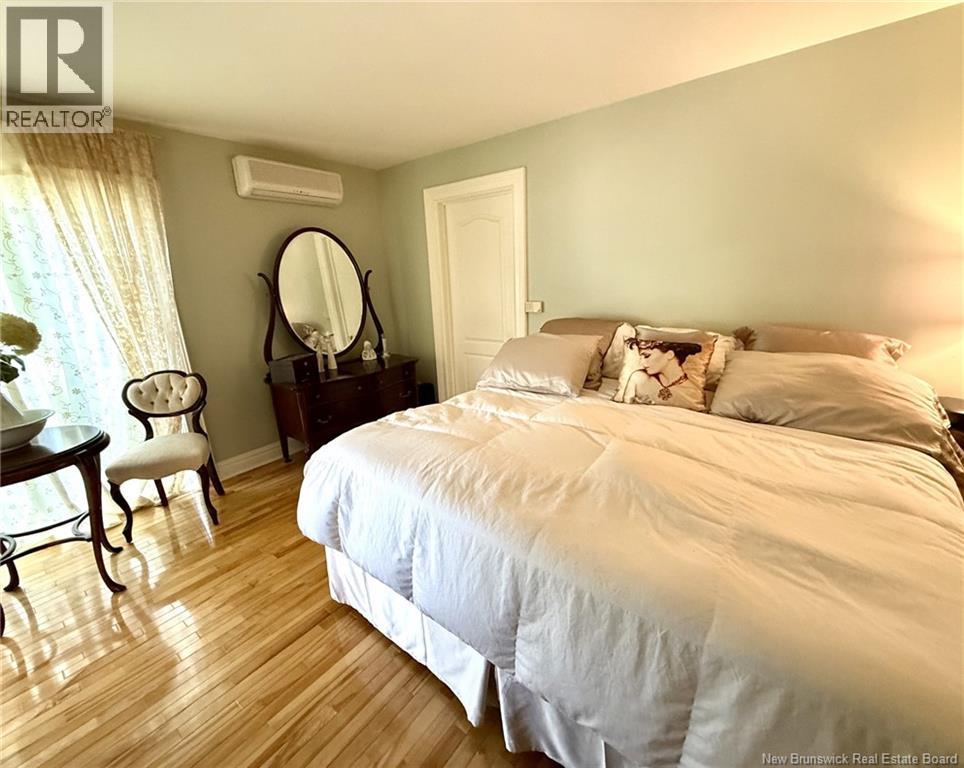 728 Boul. St-Pierre Ouest - Image 39