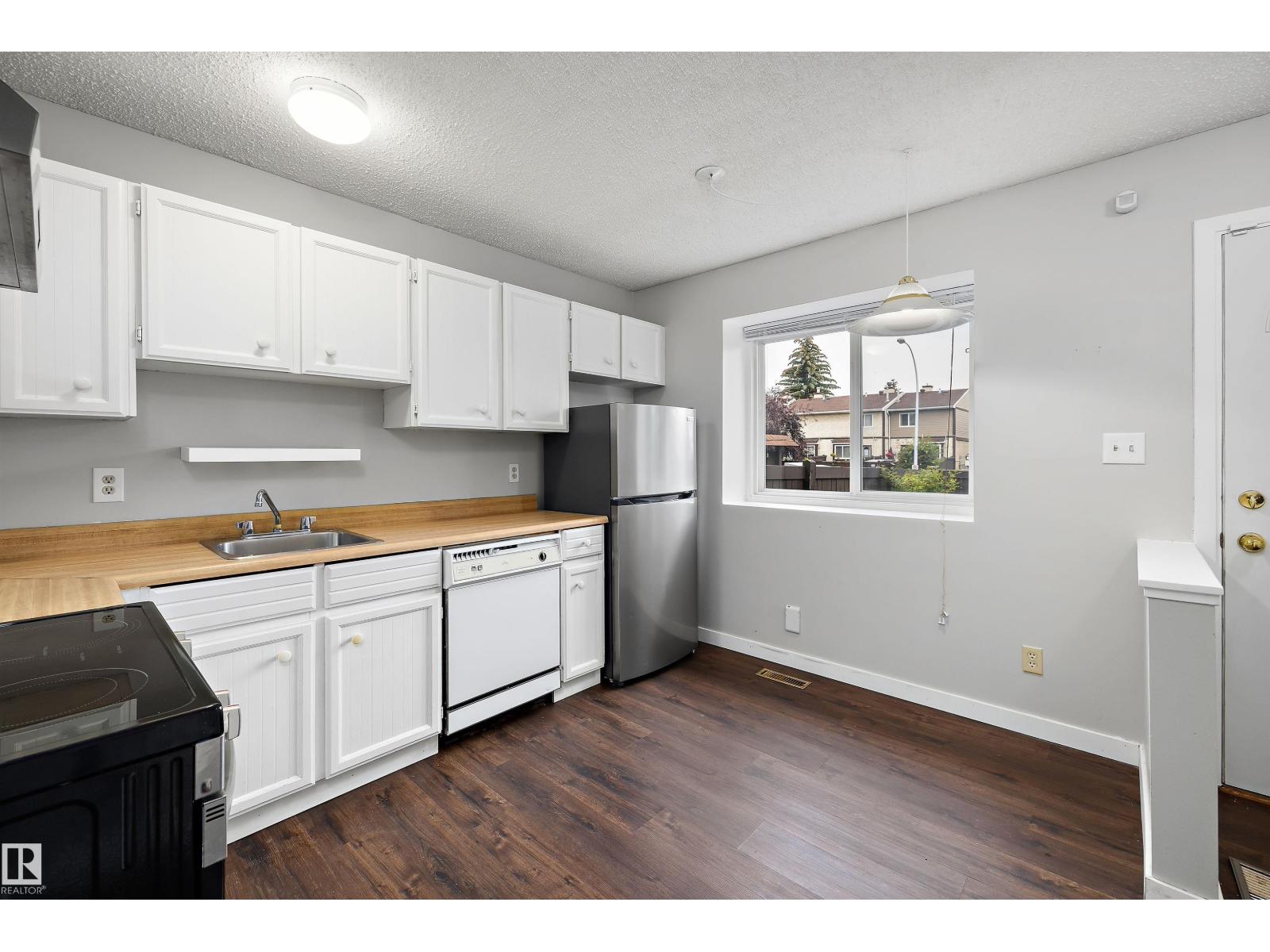 112 TUDOR Lane NW - Photo 11
