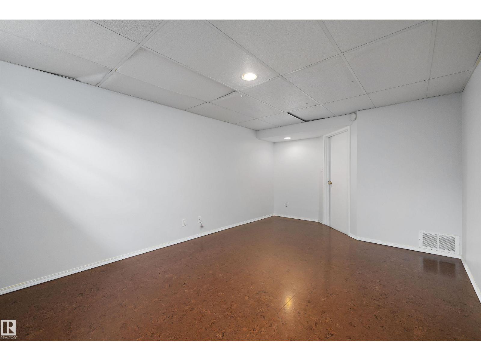 112 TUDOR Lane NW - Photo 30