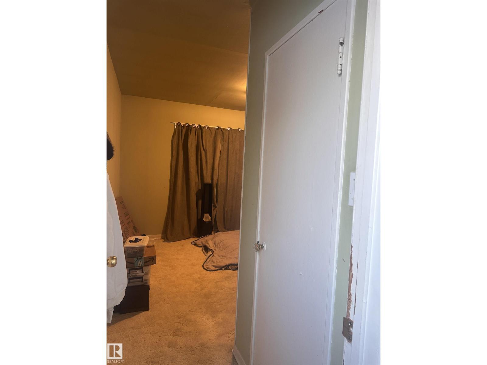 5128 52 Street - Photo 32