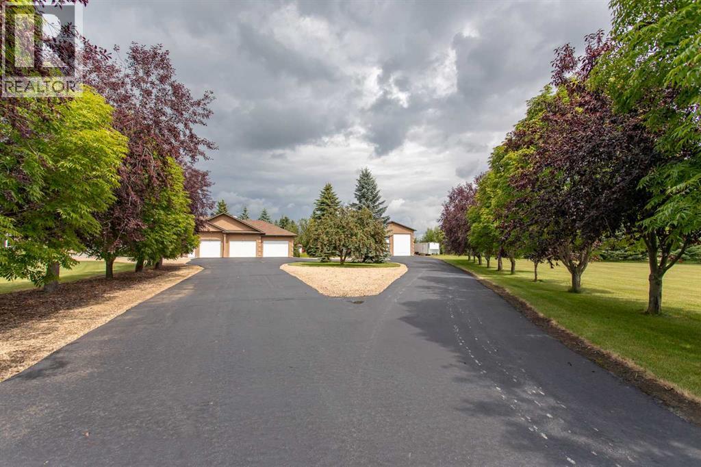 261066 Township Road 422