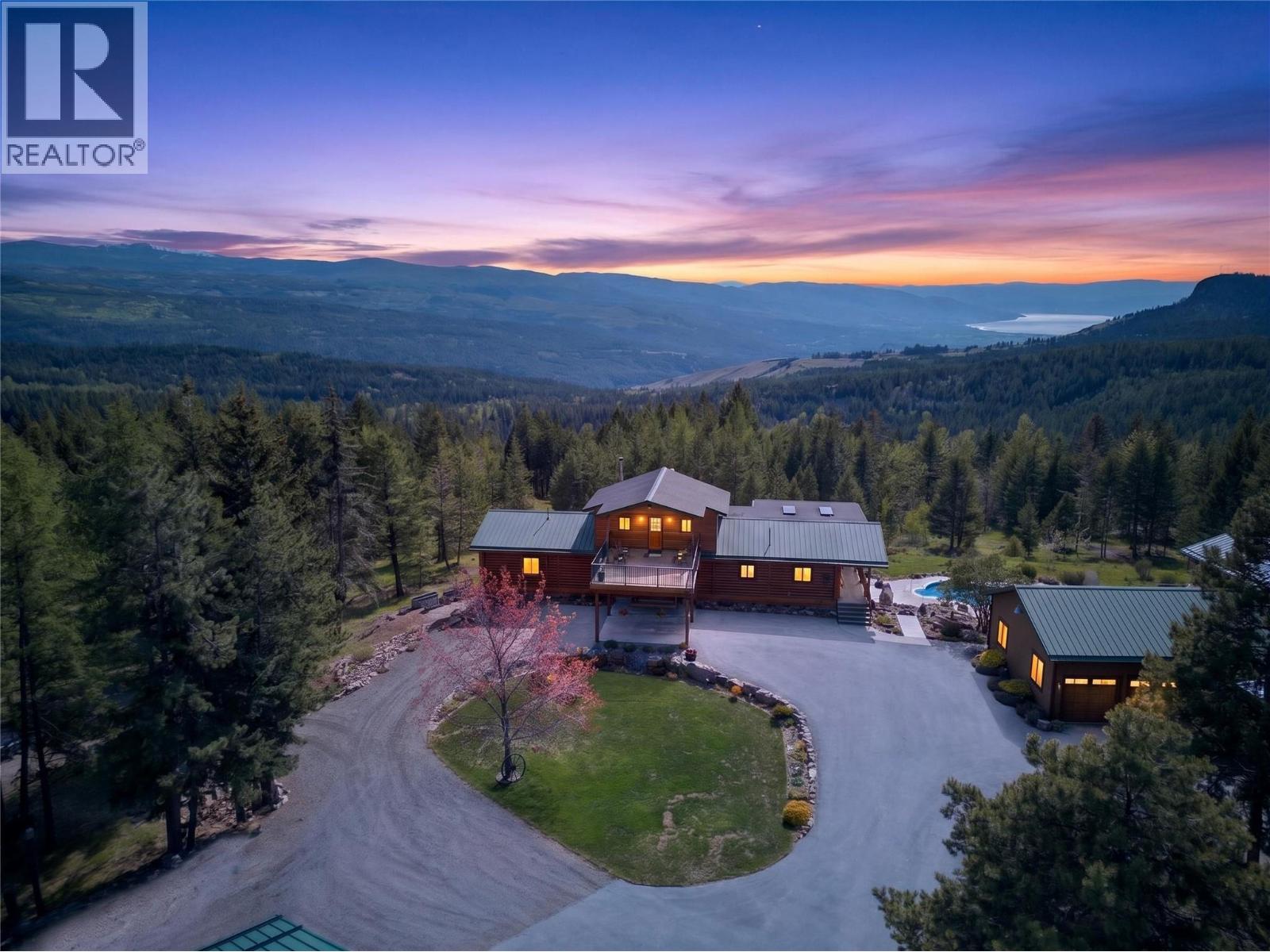 7319 Trapper Court, Kelowna