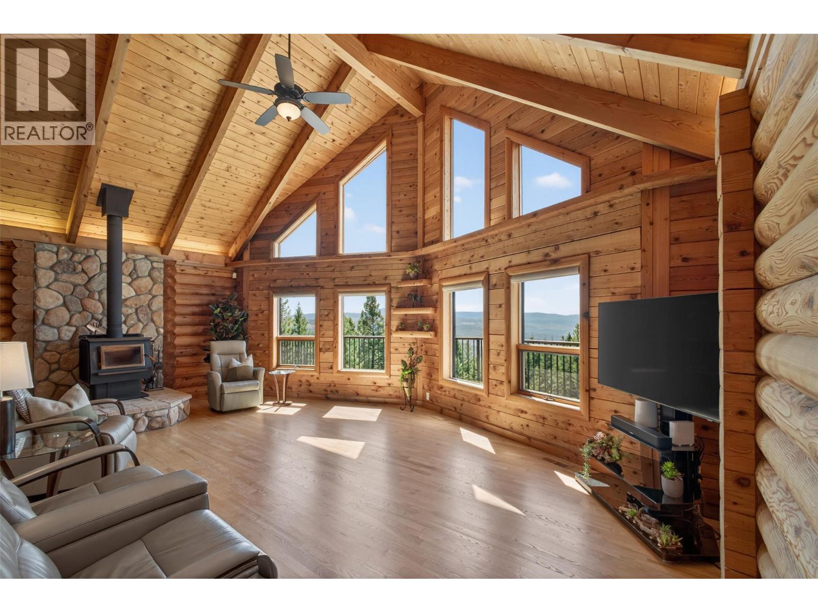7319 Trapper Court, Kelowna