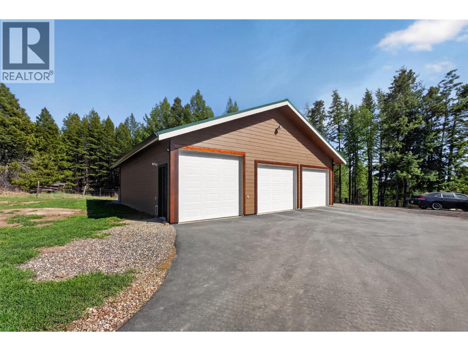 7319 Trapper Court, Kelowna
