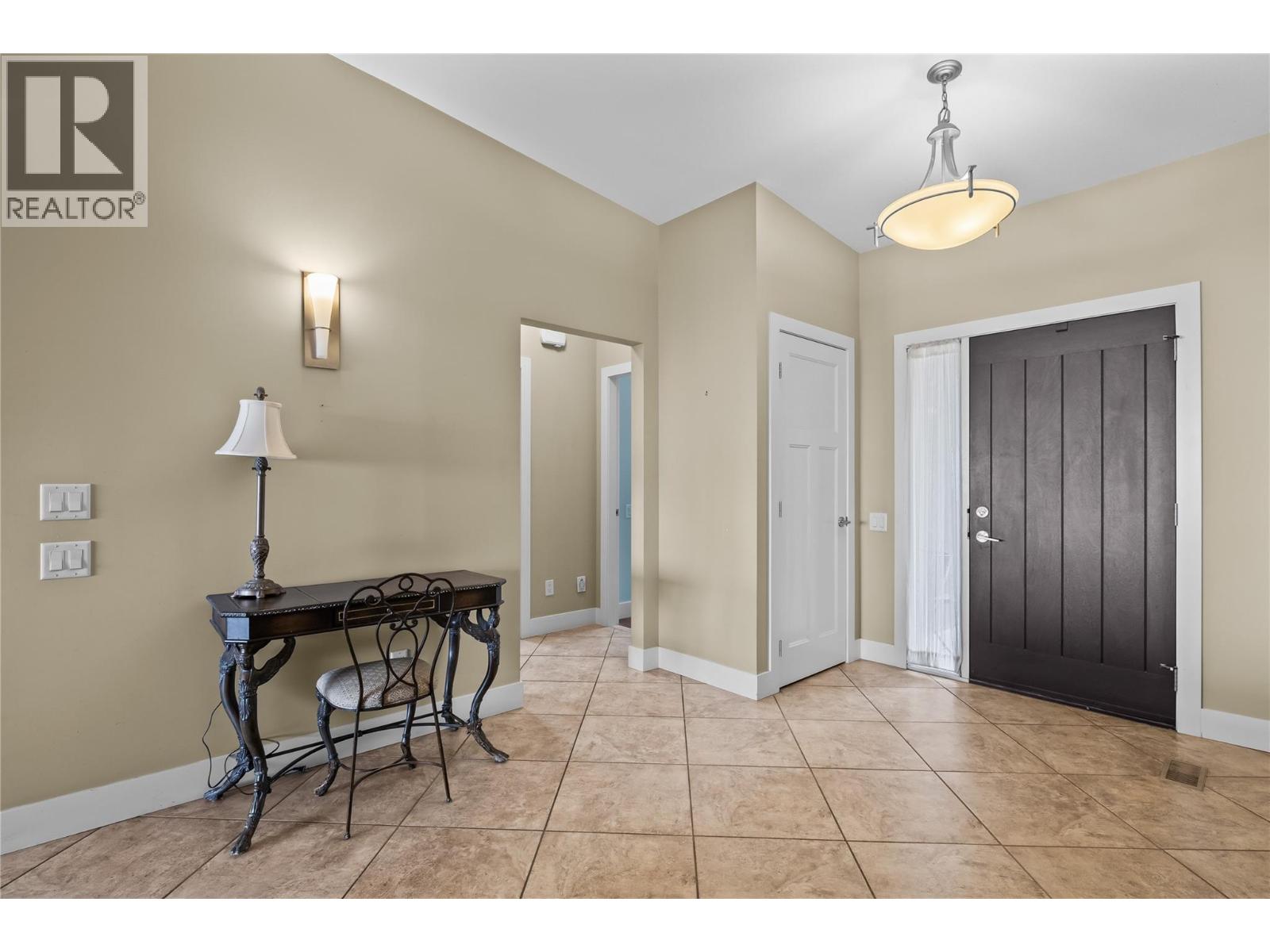 #2 2421 Glacier Court - 24