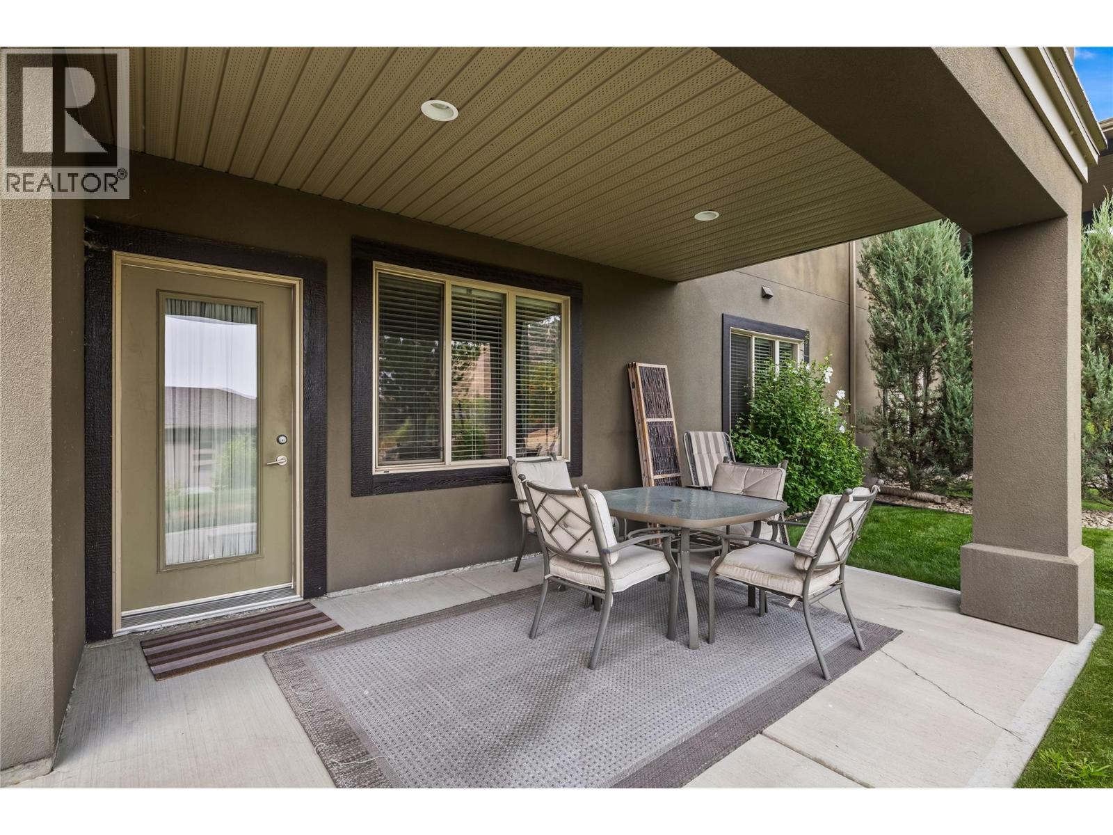 #2 2421 Glacier Court - 37