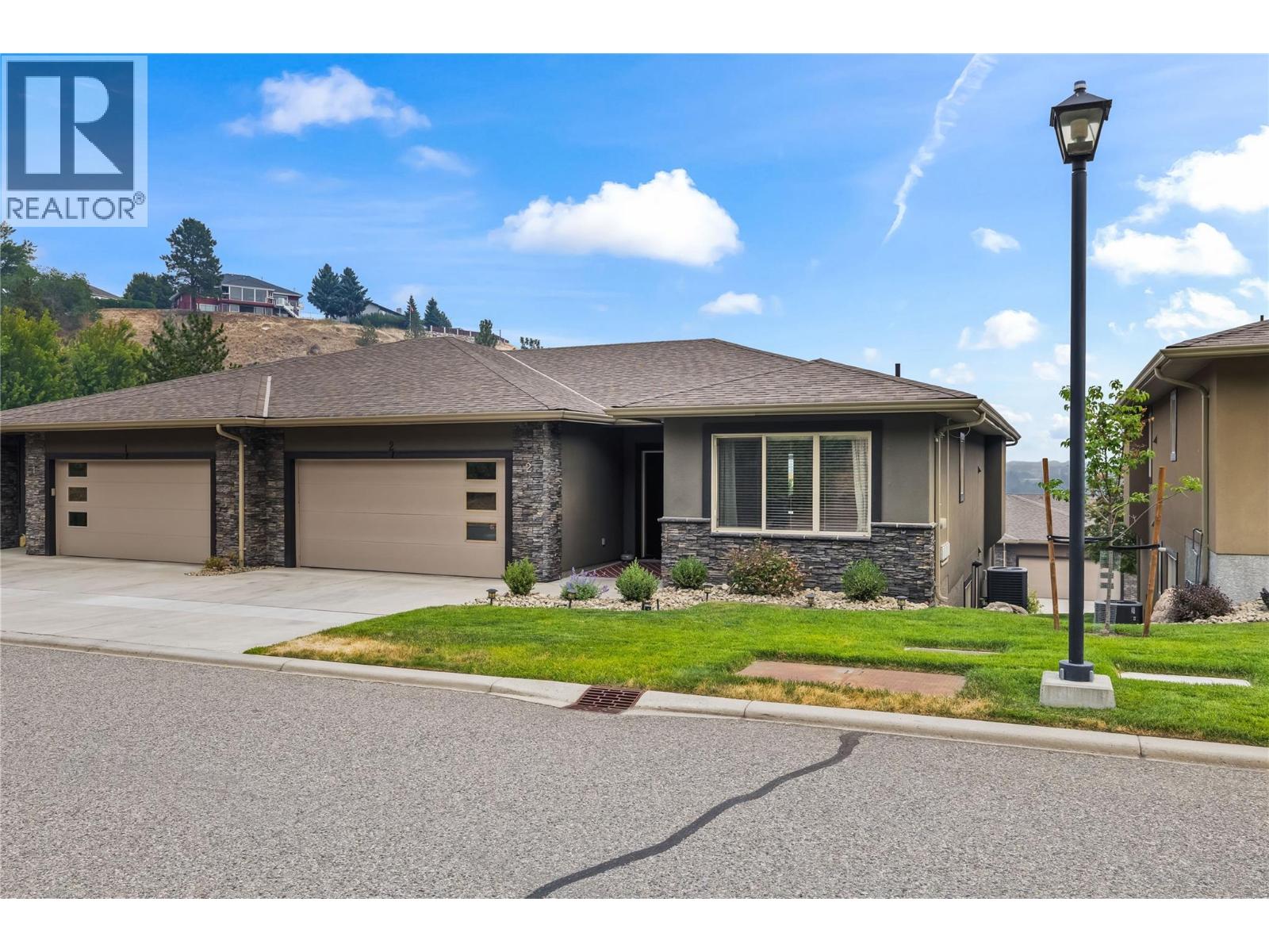 #2 2421 Glacier Court - 45