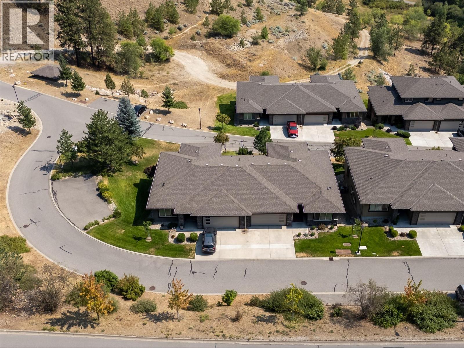 #2 2421 Glacier Court - 53