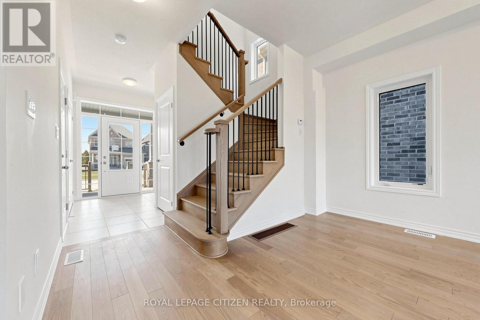 8 FENN CRESCENT - Image 21