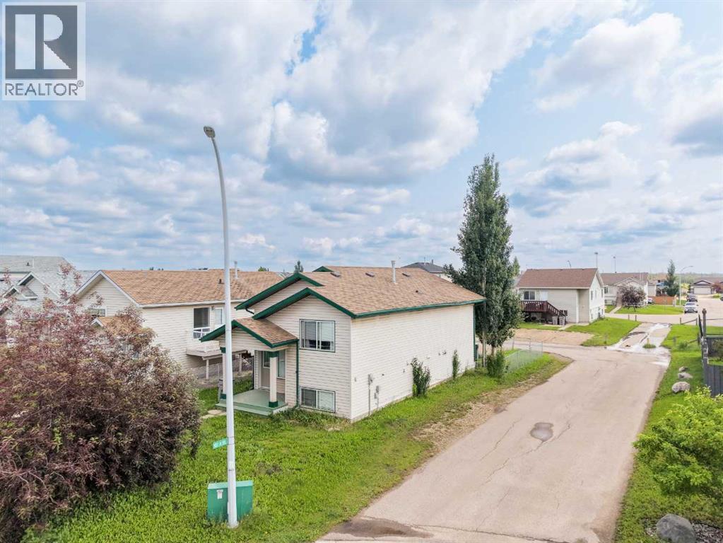 10761 74 Avenue - 38