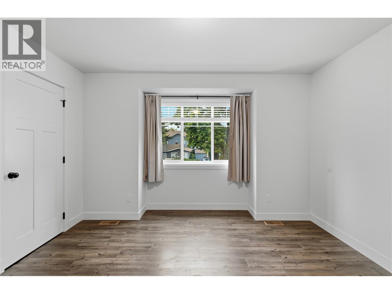 560 Christleton Avenue - Image 29