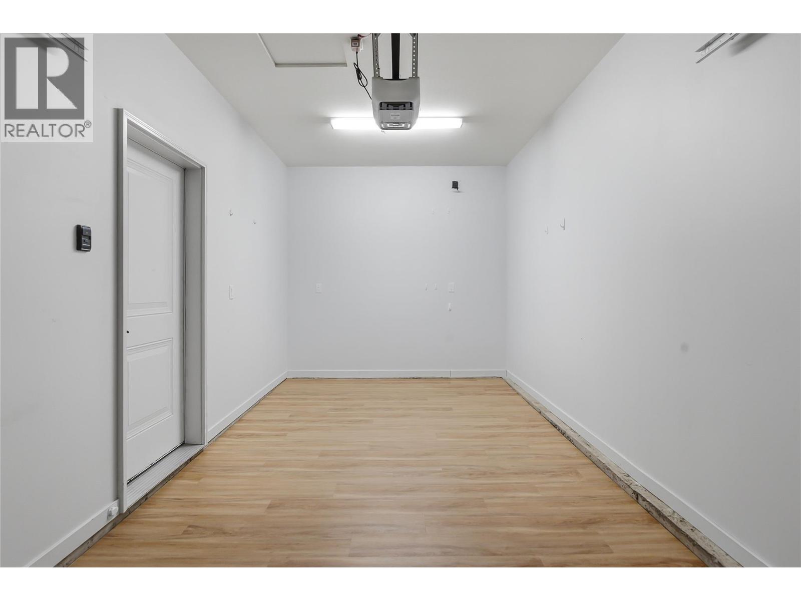 560 Christleton Avenue - 53