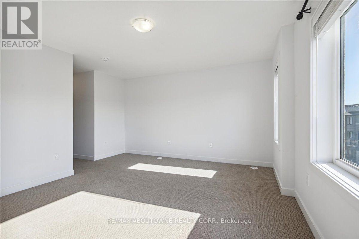 #31 590 NORTH SERVICE ROAD - Image 37