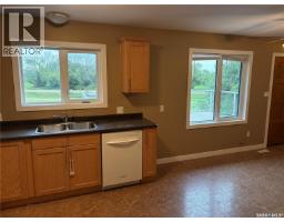 Living room - Maurer Acreage, Weyburn Rm No  67, SK S4H2J9 Photo 6