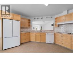 3pc Bathroom - 6210 53 Avenue, Camrose, AB T4V4H4 Photo 14