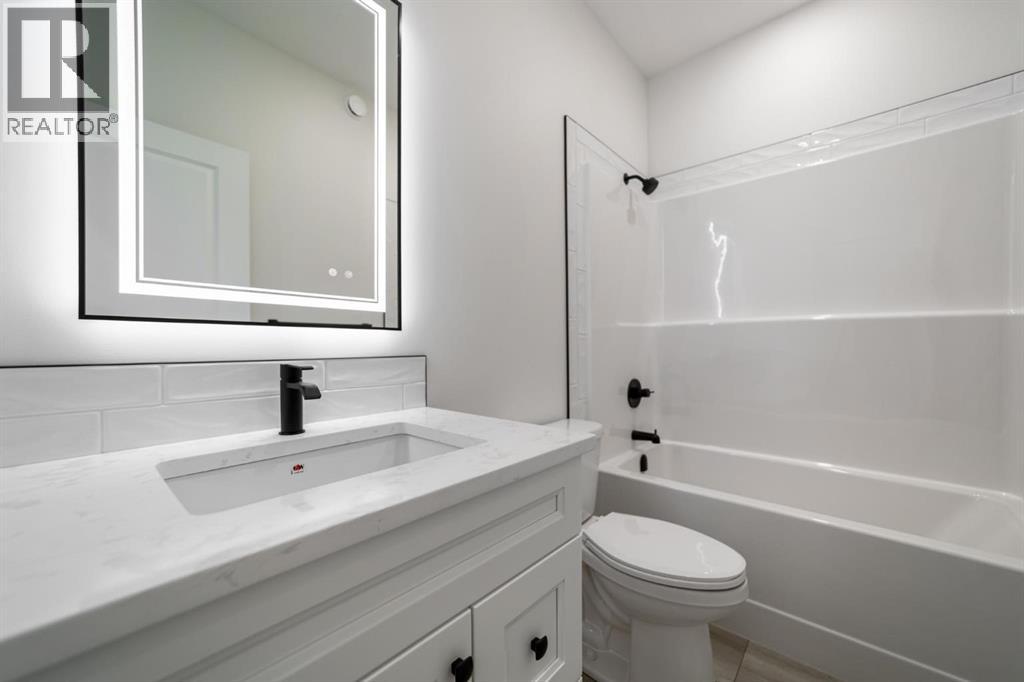 5737 55 Avenue - 23