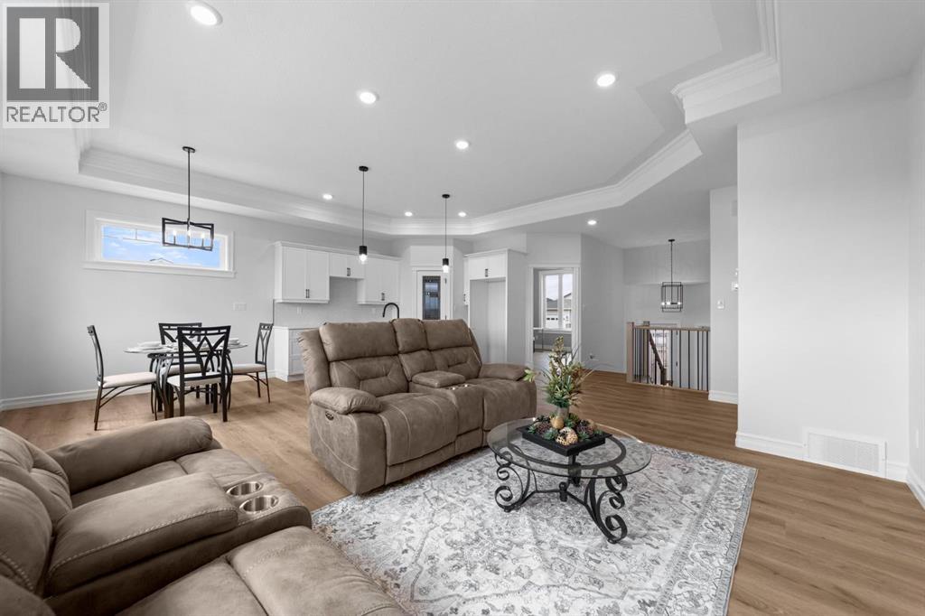 5737 55 Avenue - 7