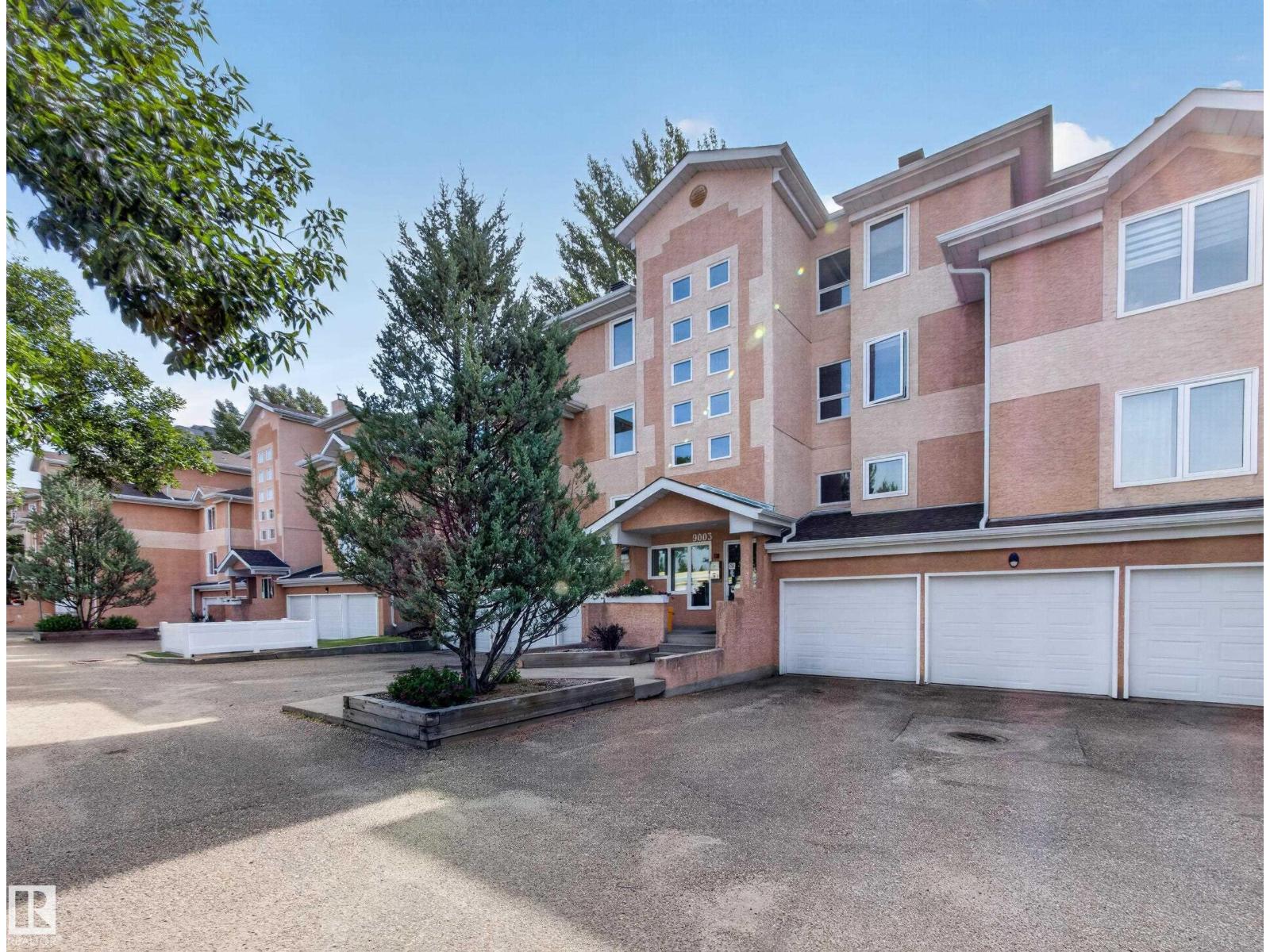 211 9003 106A Avenue NW - Photo 49