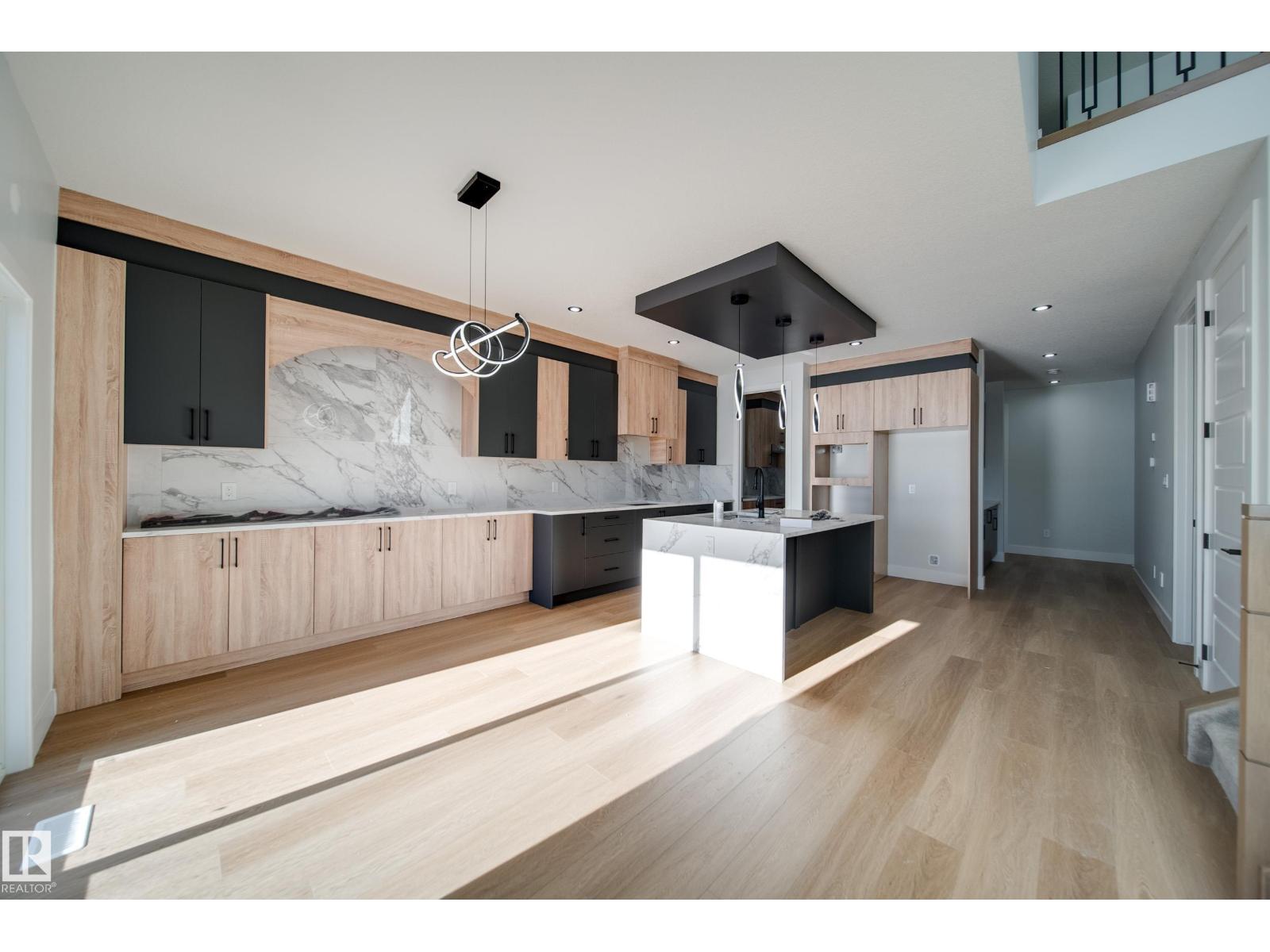 7027 177 AV NW - 13
