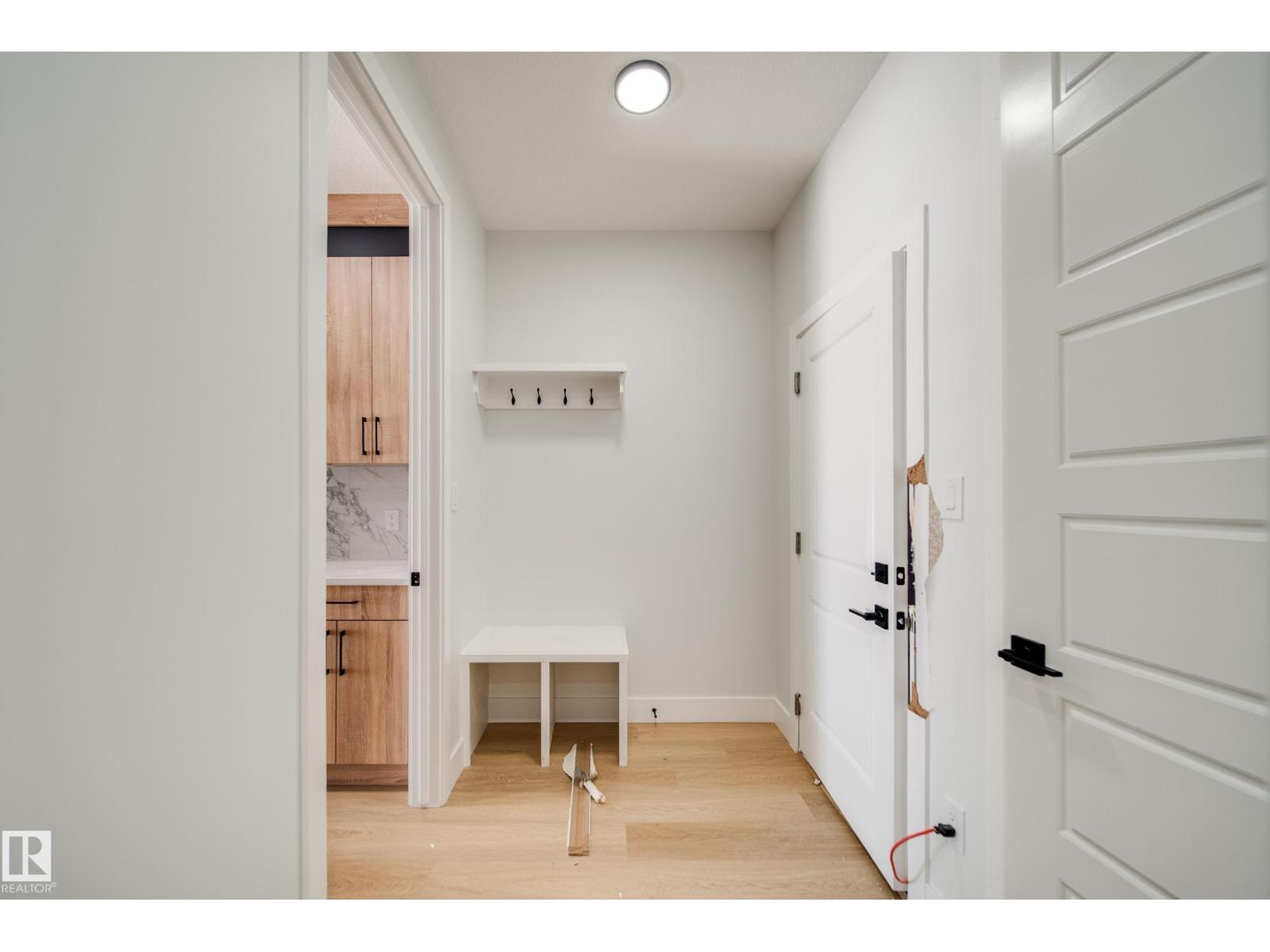 7027 177 AV NW - 4