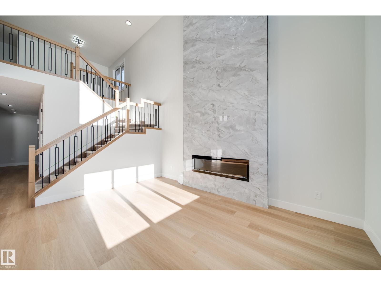 7027 177 AV NW - 1