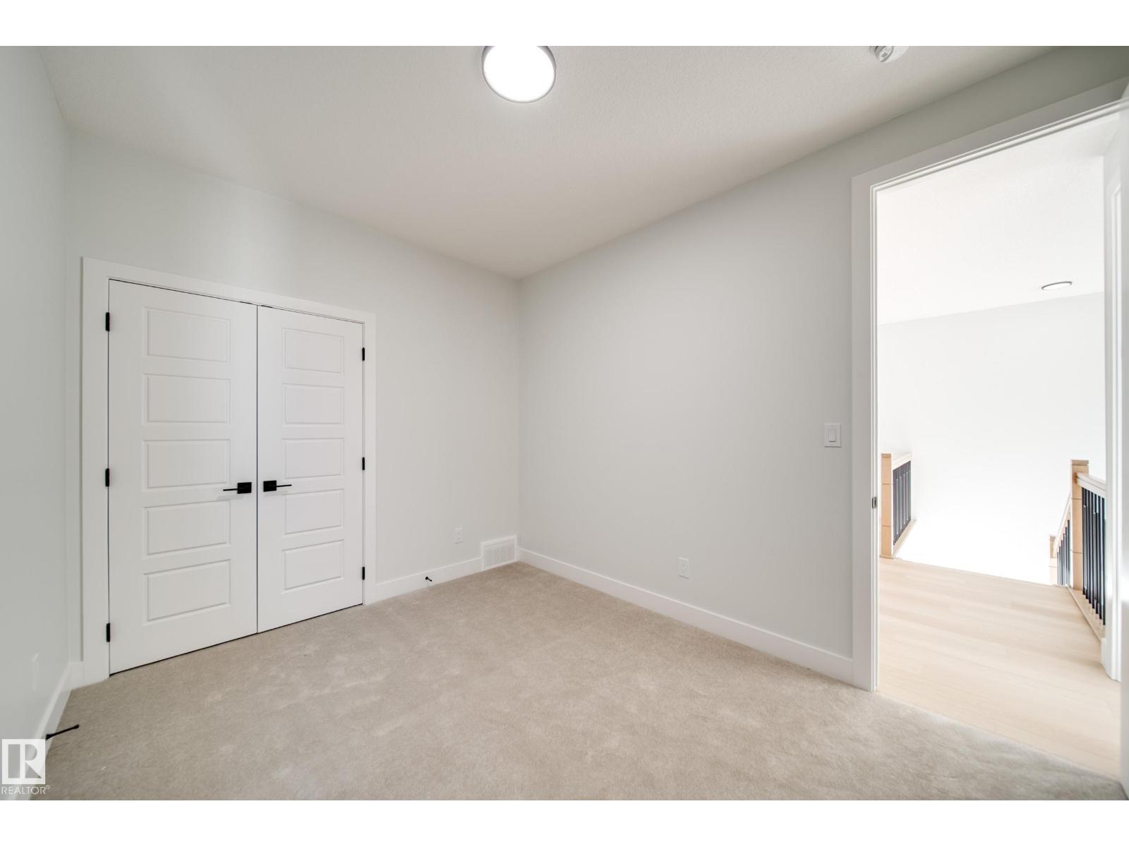 7027 177 AV NW - 32