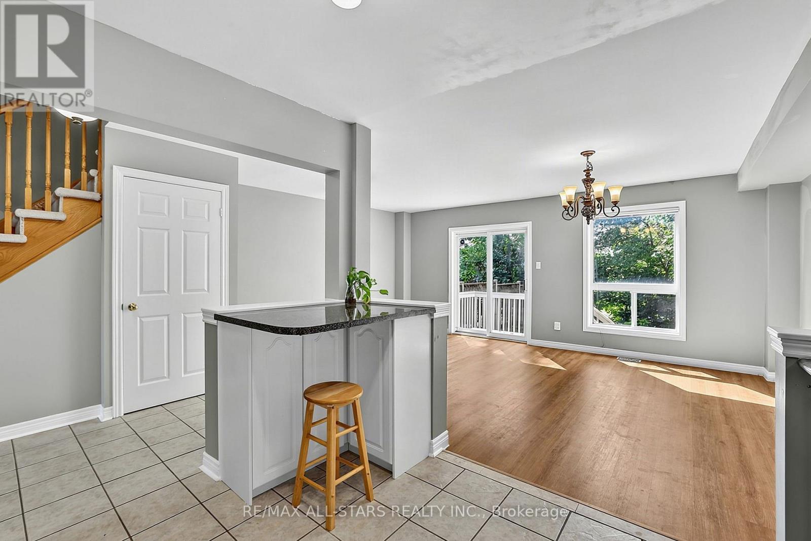 18 LANCASTER COURT - Image 9
