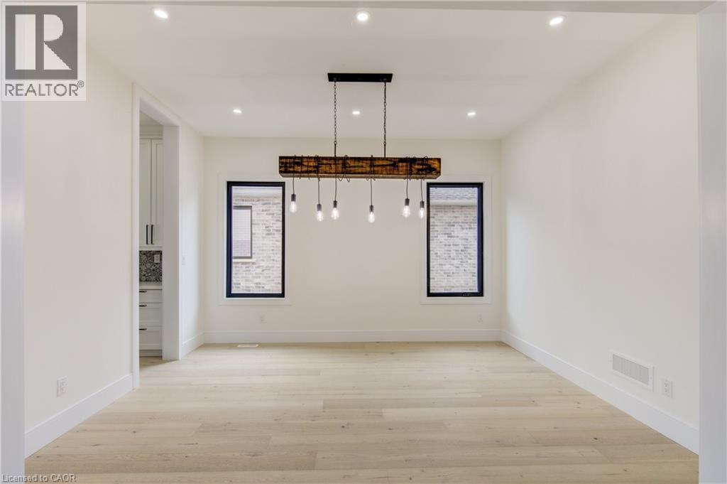 8 EDGEVIEW Crescent - Image 6