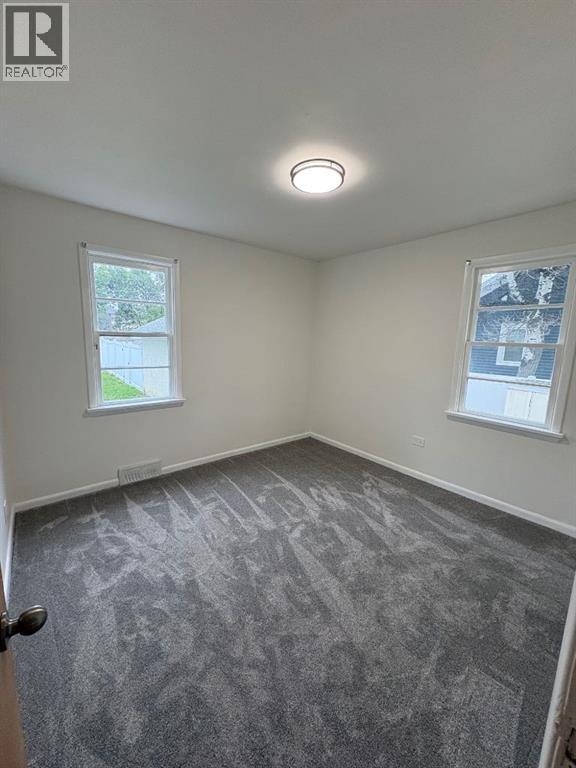 374 10 Street Southeast - Photo 5