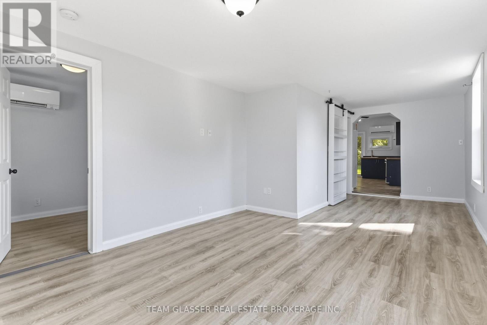 34 BROADWAY STREET - Image 9