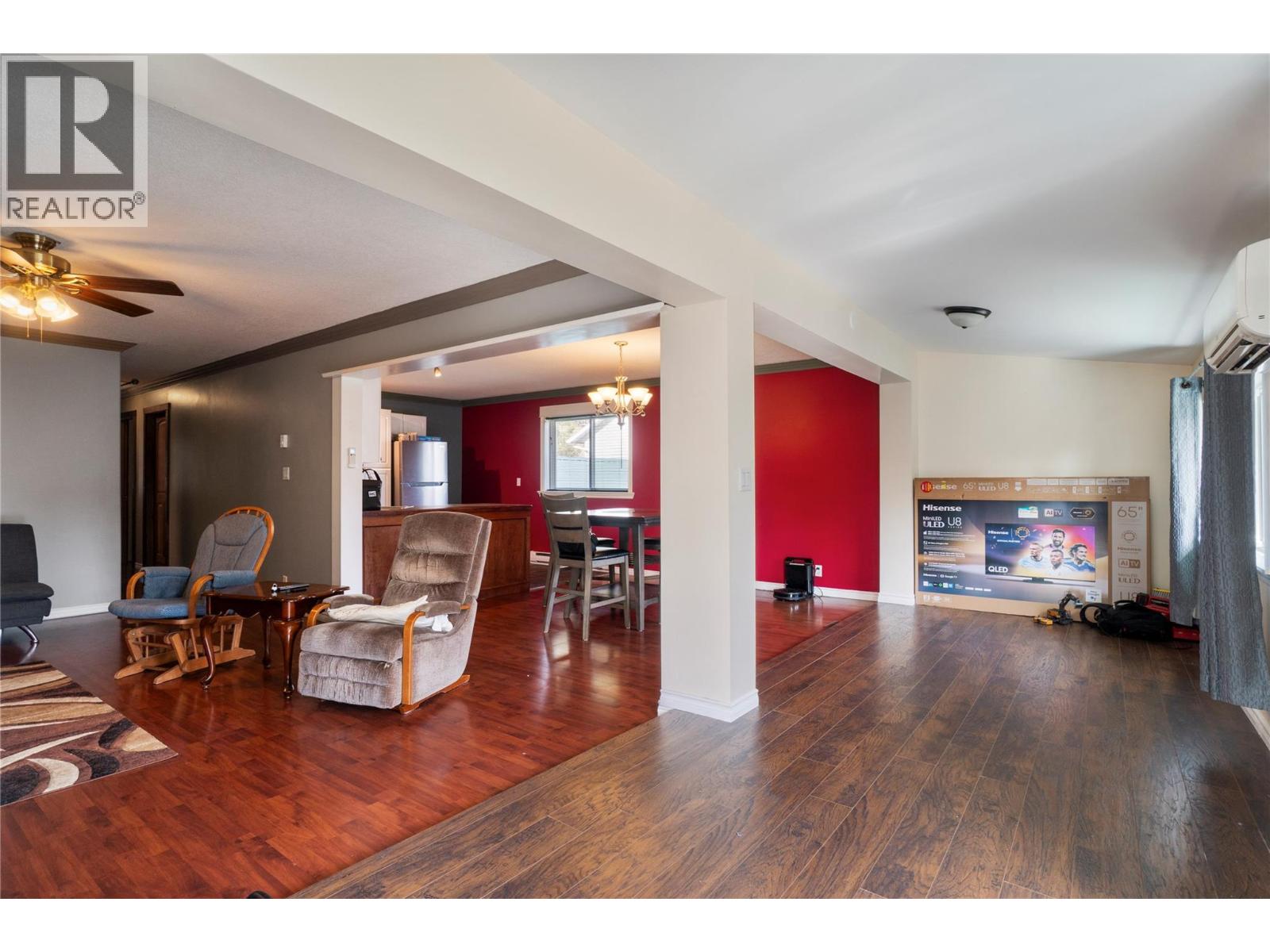 6327 Squilax-Anglemont Road - 30