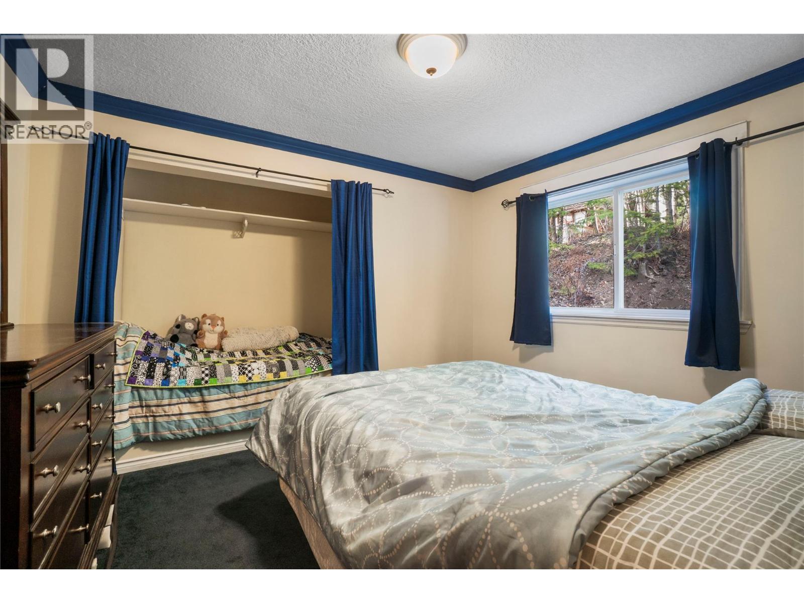 6327 Squilax-Anglemont Road - 41