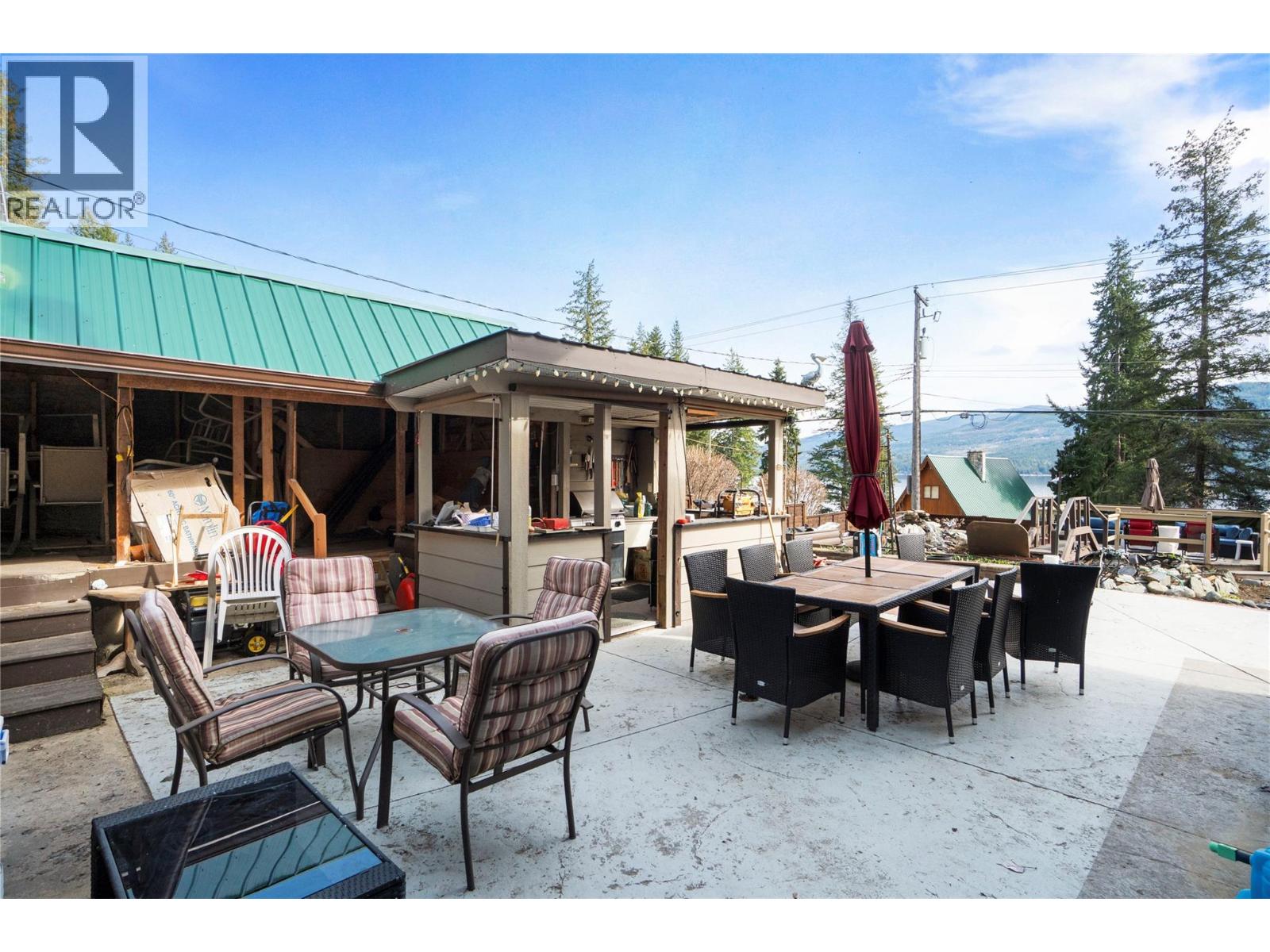6327 Squilax-Anglemont Road - Image 46