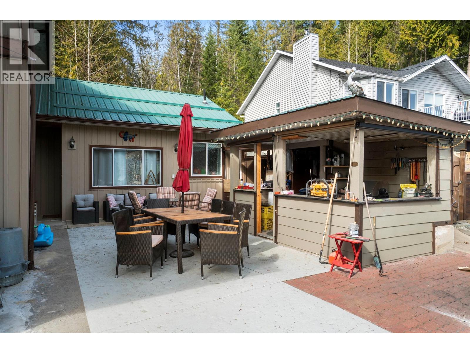 6327 Squilax-Anglemont Road - 45