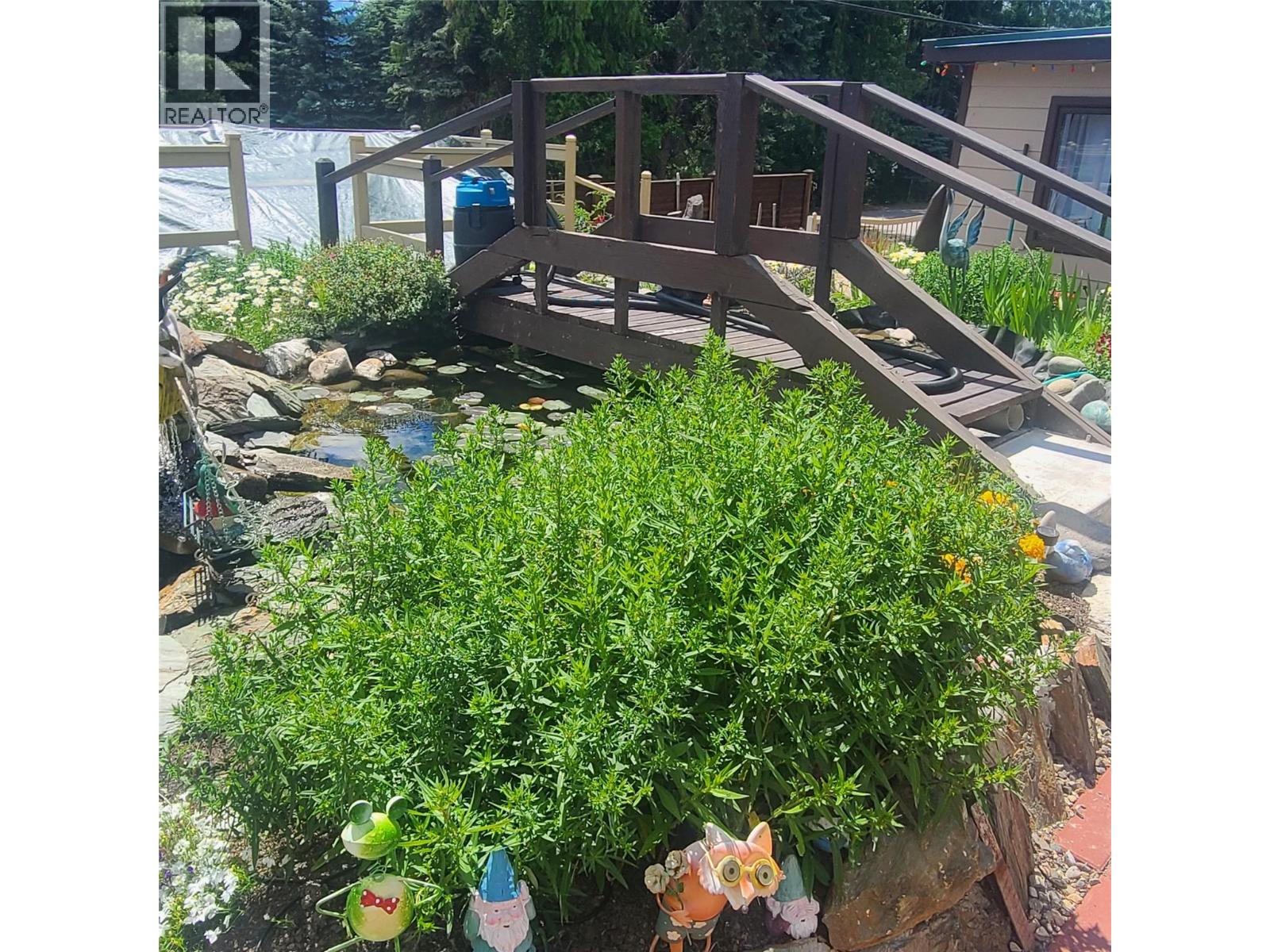 6327 Squilax-Anglemont Road - 63