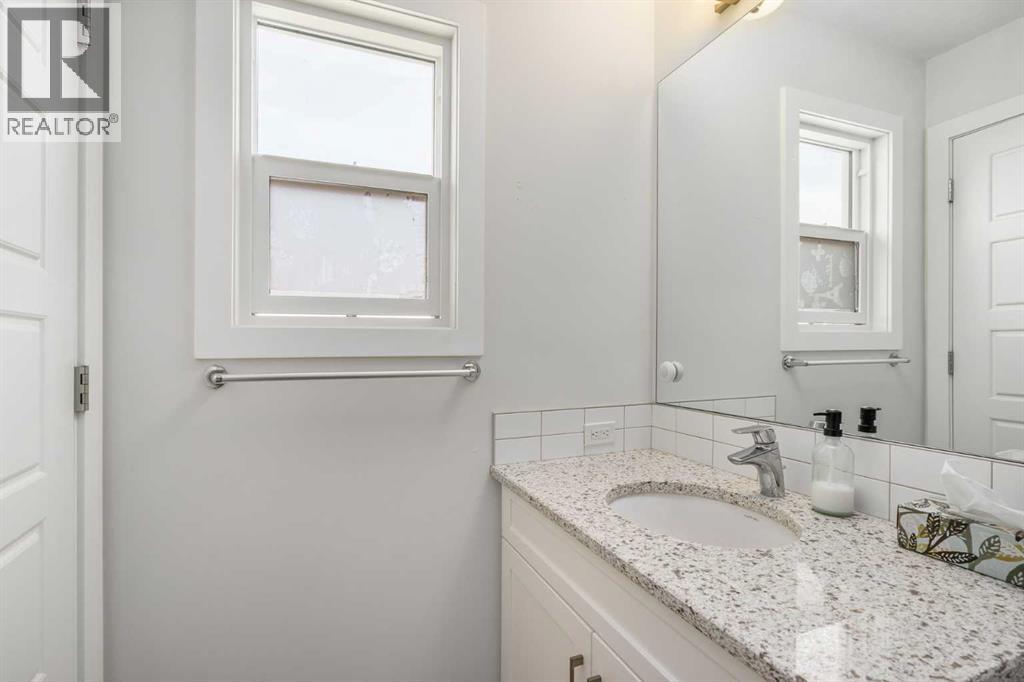 352 Chelsea Passage W - Image 22