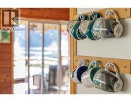 2572 Stoney Drive, Kamloops, BC V2H1P1 Photo 15