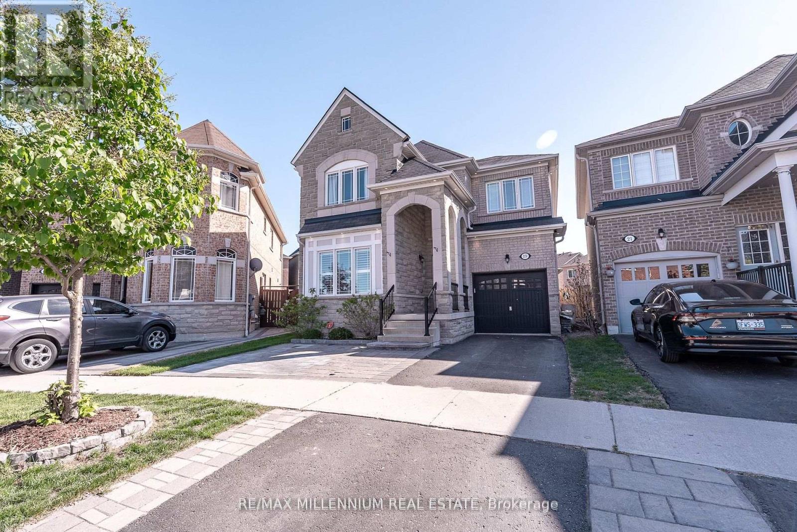 19 BELLOTTI CRESCENT - Image 3