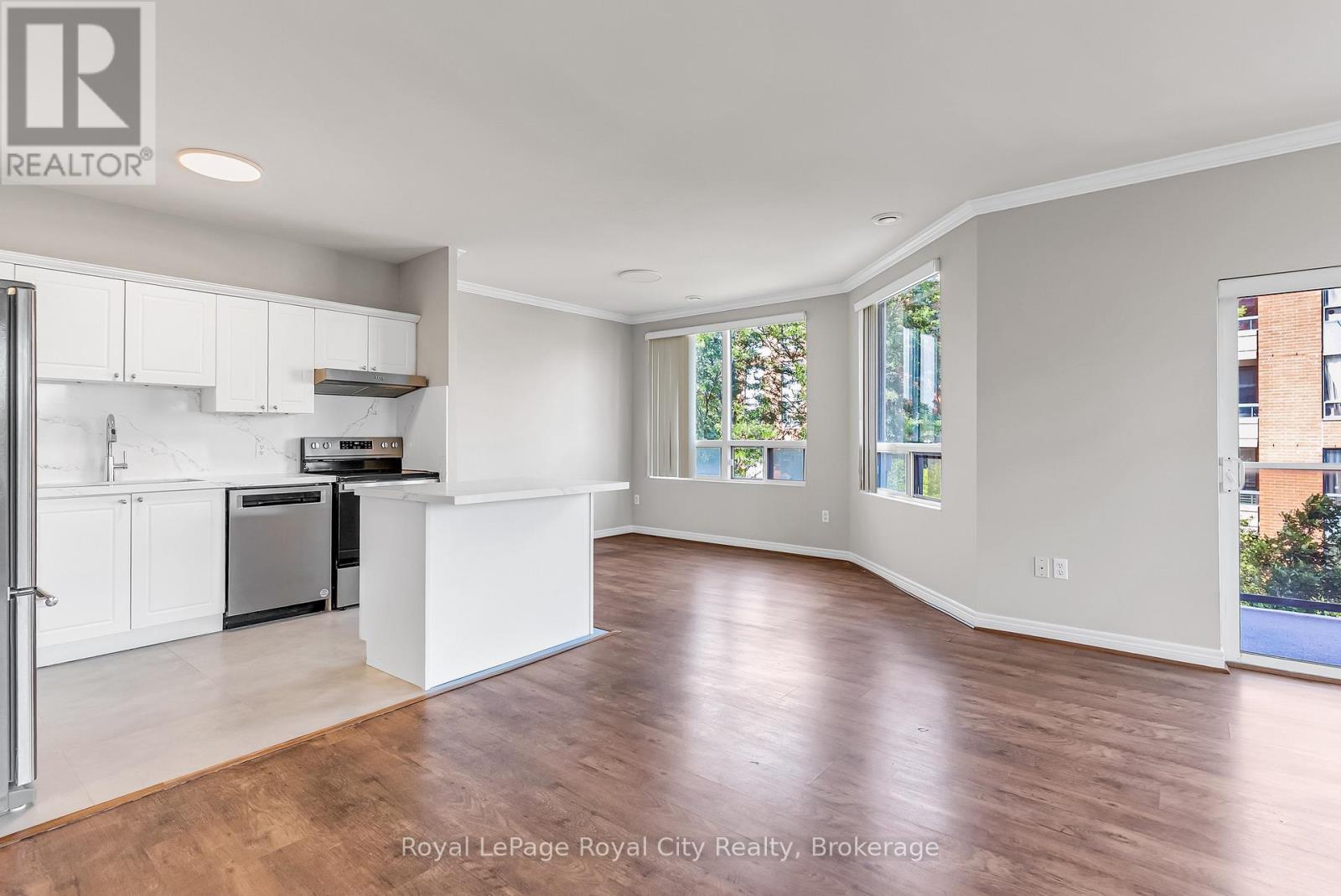 #301 60 WYNDHAM STREET S - 9