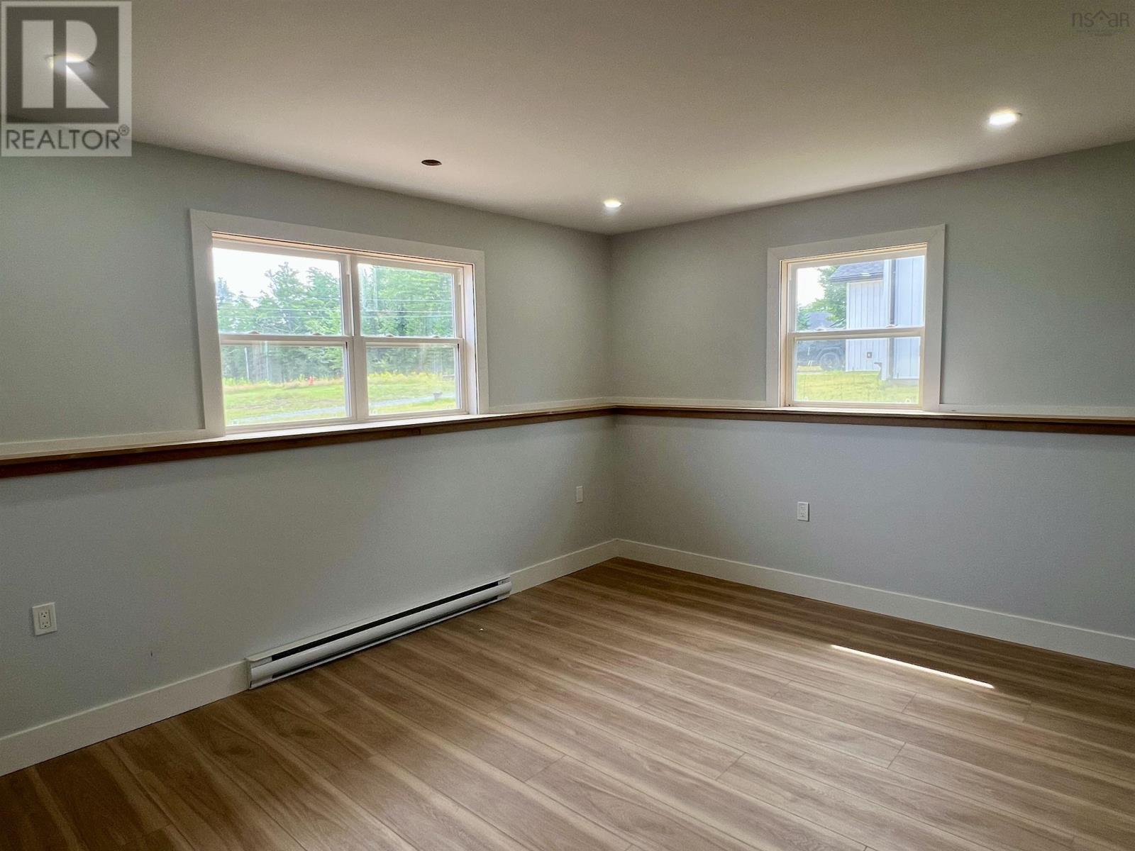 28 Centennial Drive - Image 31