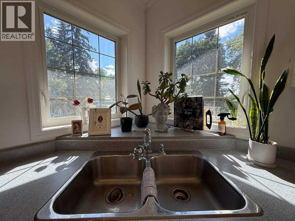 5025 45th Street - Photo 5