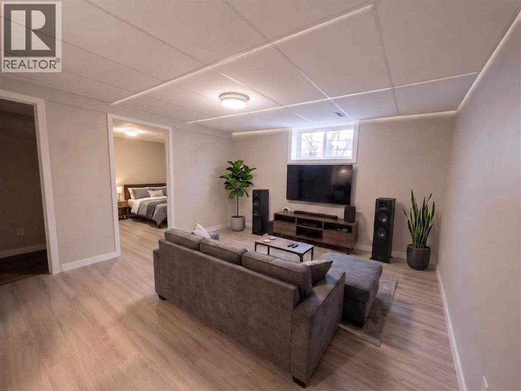 1095 Berkley Drive Northwest - Photo 15