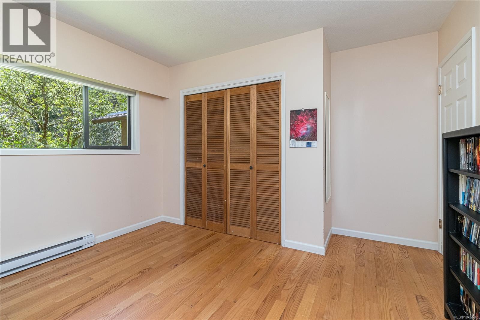 100 Viaduct Ave W - 28