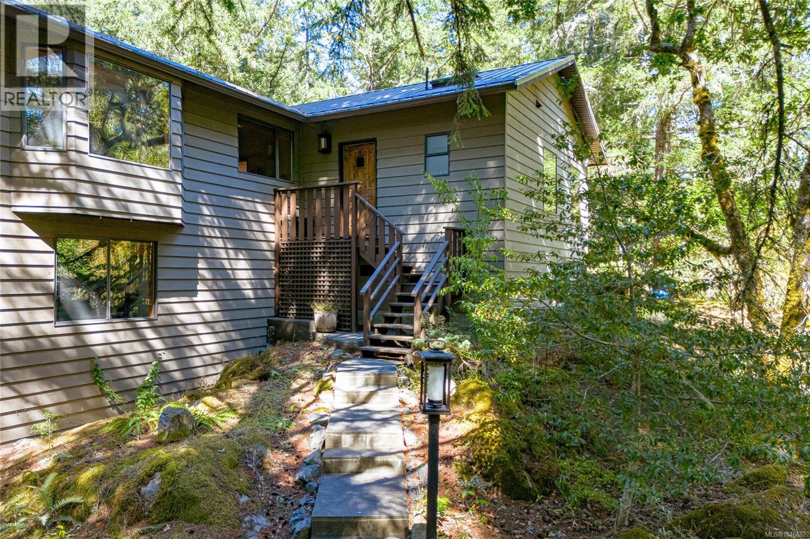 100 Viaduct Ave W - Image 3