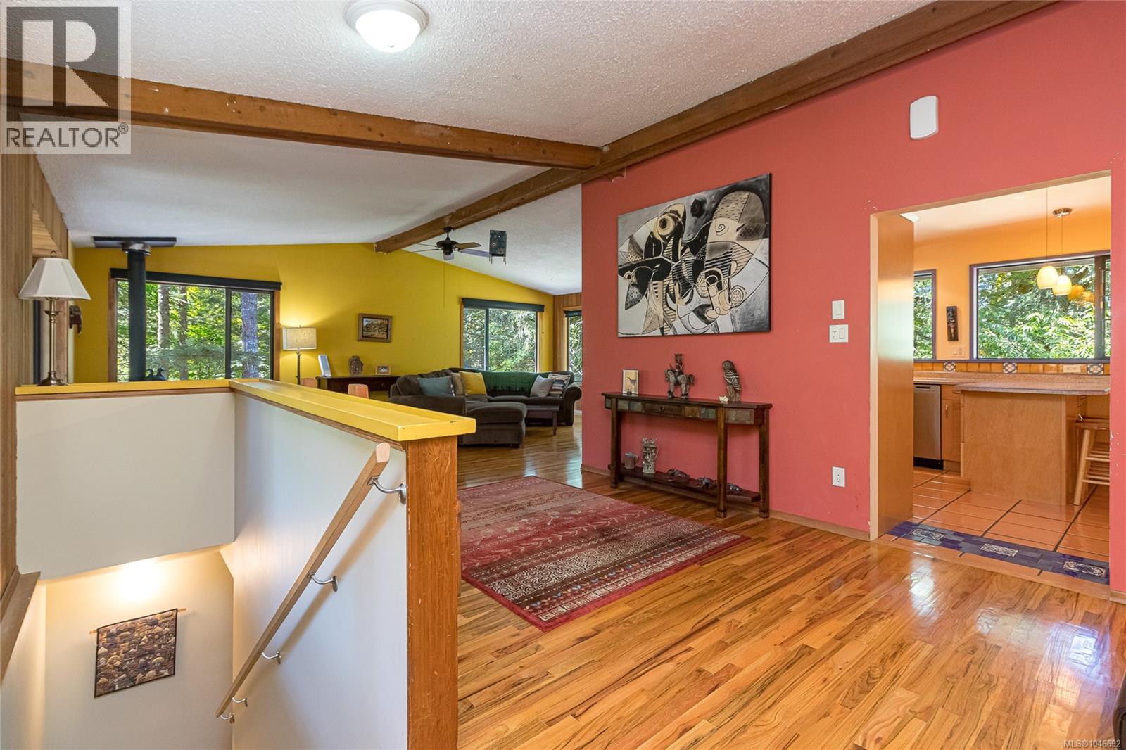 100 Viaduct Ave W - 6