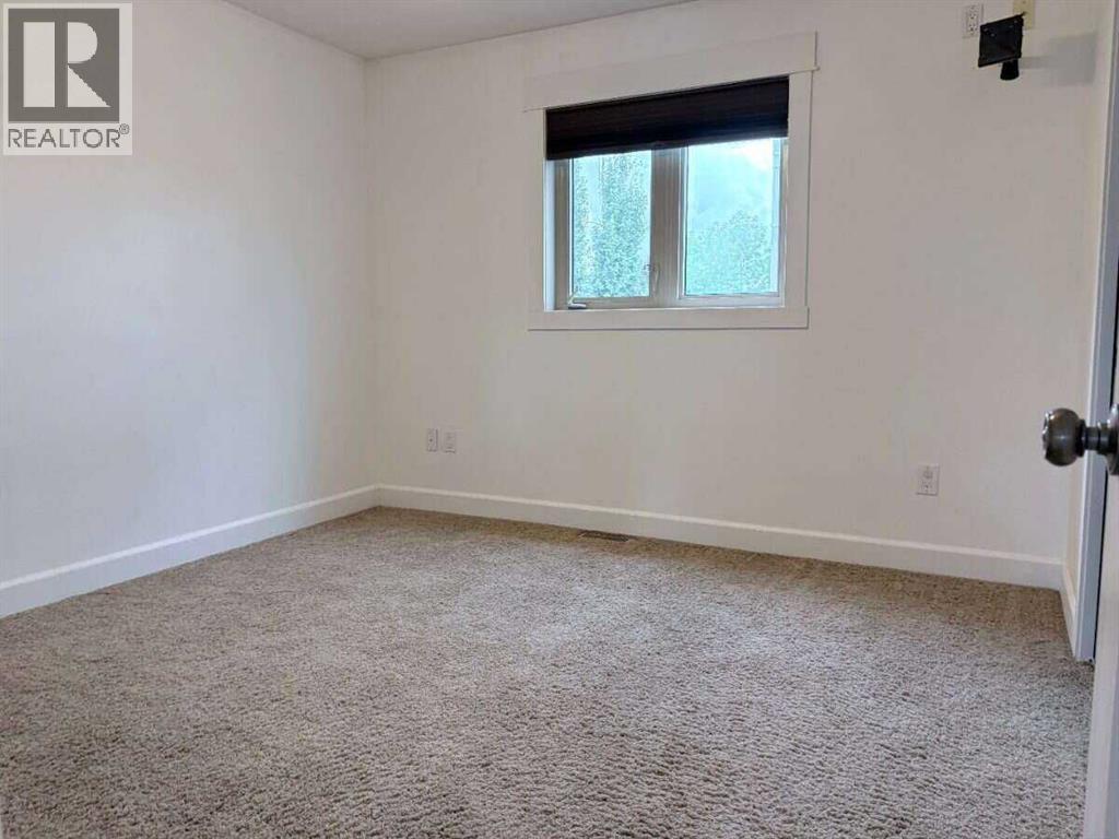 1319 54 Avenue Close - Photo 18