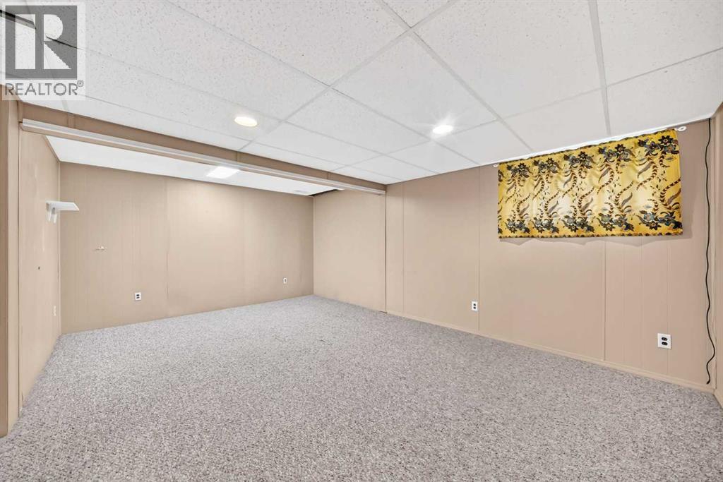 439 Queen Charlotte Drive SE - 28