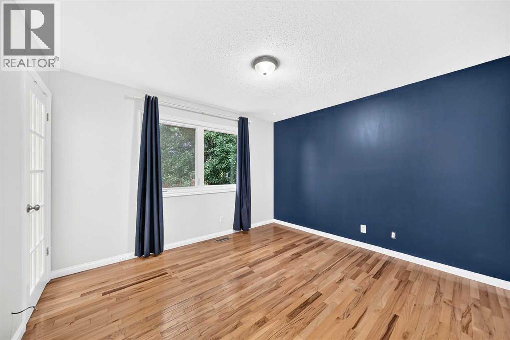 439 Queen Charlotte Drive SE - 14